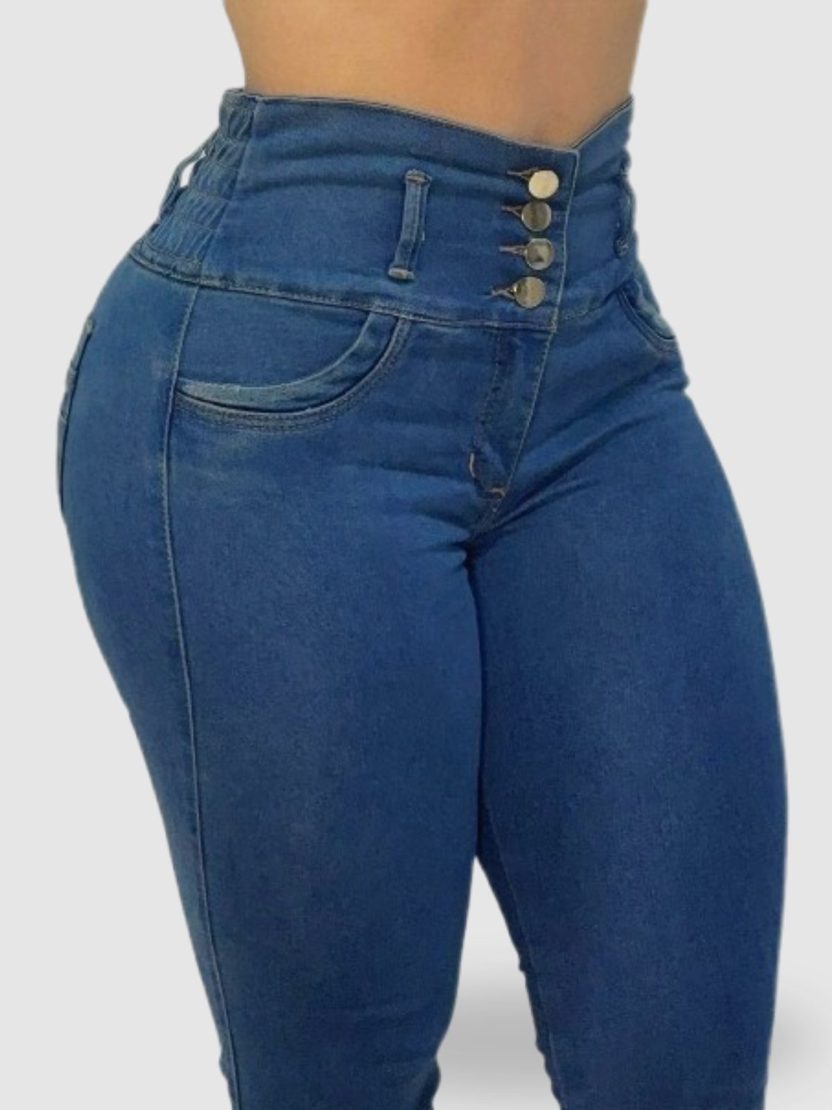 JEAN LEVANTA COLA AZUL MEDIO CLÁSICO (Bolsillo trasero)