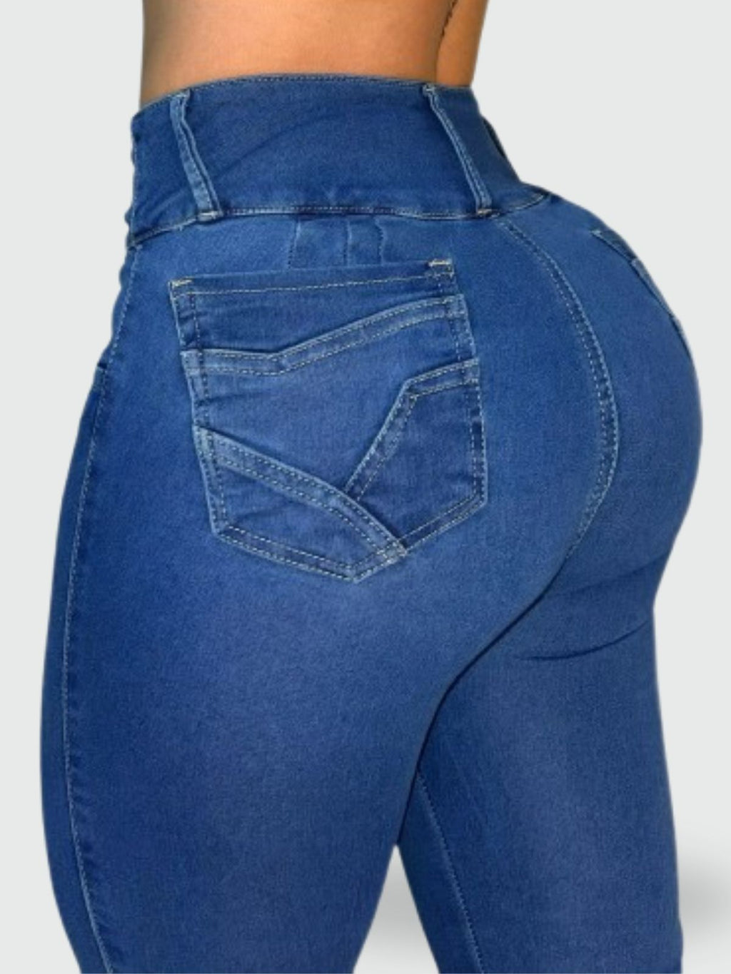 JEAN SKINNY TIRO ALTO LEVANTA COLA - (Ref Natalia)