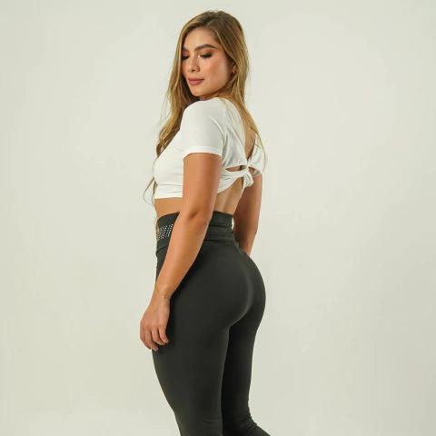 BLUSA LAIA – ELEGANCIA Y ENCANTO FEMENINO