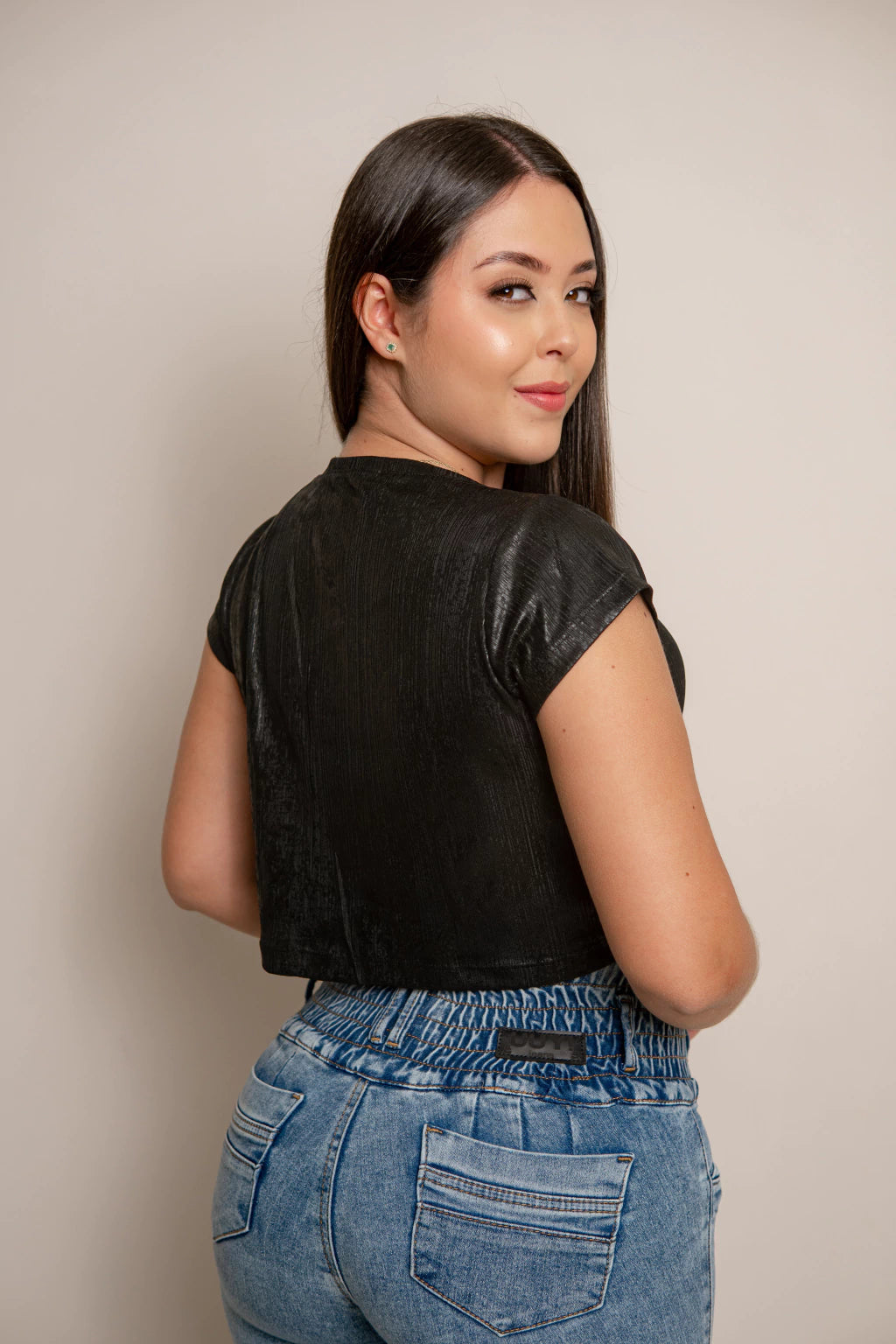 BLUSA ANA – BRILLO Y ESTILO EN FOIL