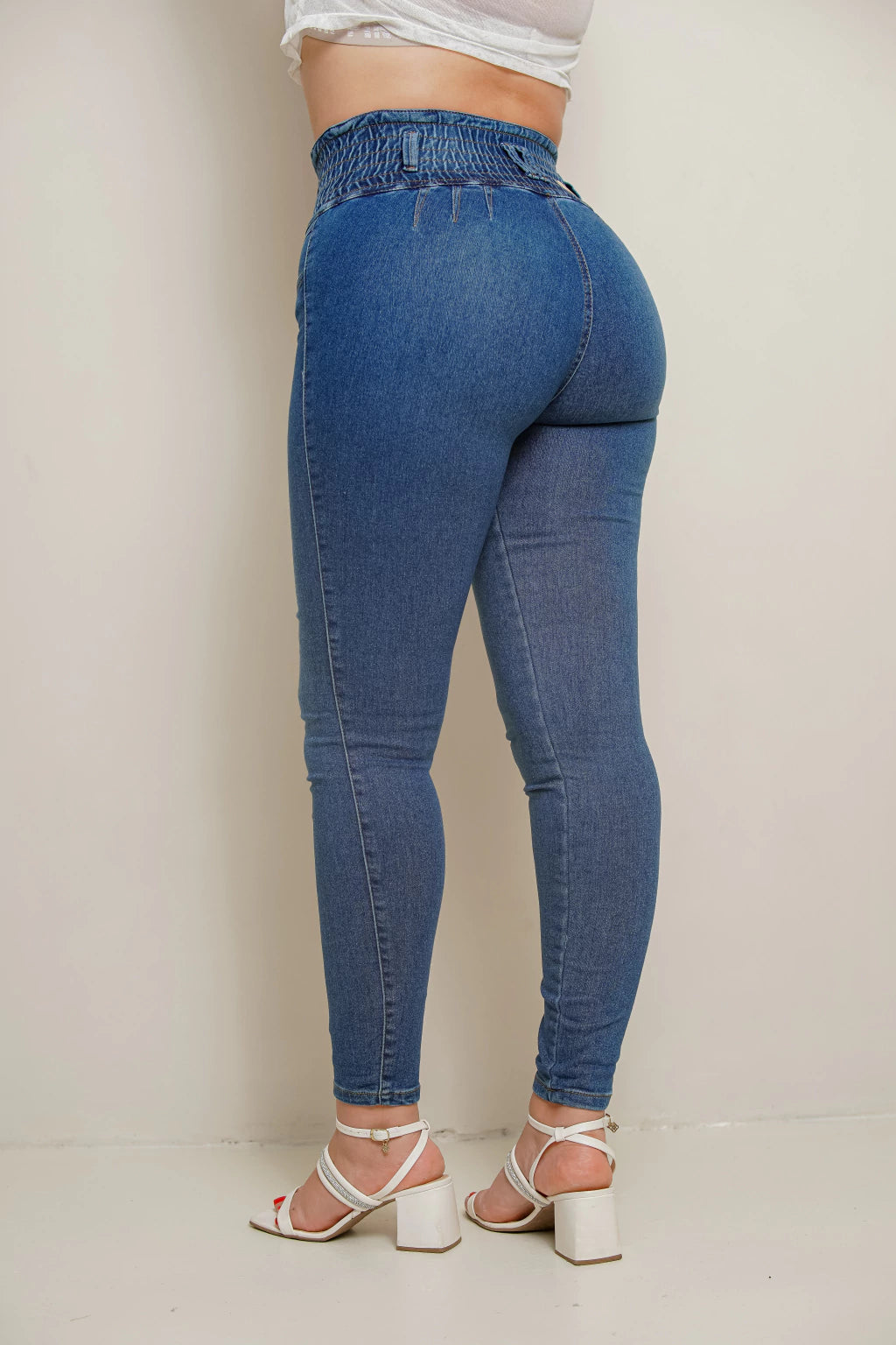 JEAN ADARA – SILUETA PERFECTA