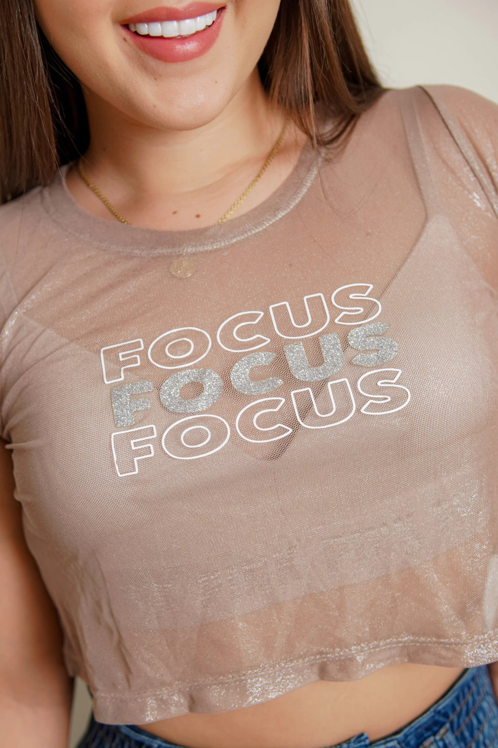 BLUSA FOCUS – ESTILO Y SENSUALIDAD EN MALLA