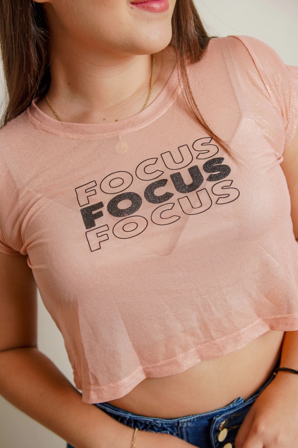 BLUSA FOCUS – ESTILO Y SENSUALIDAD EN MALLA