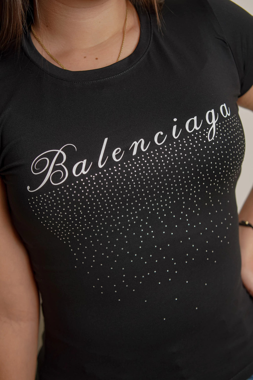 BLUSA BALENCIAGA – SOFISTICACIÓN Y ESTILO PARA CADA DÍA